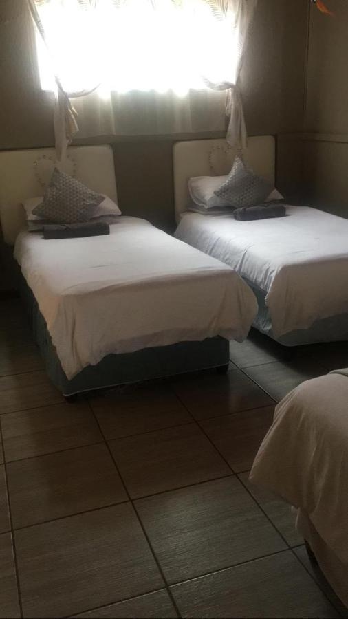 Hotel Kusha Two Sabie Esterno foto